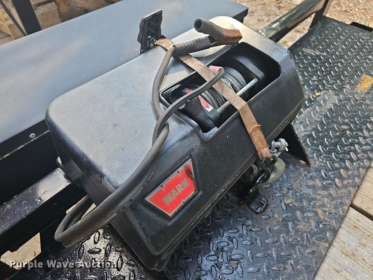 image for item NT9976 2000 Parker  utility trailer