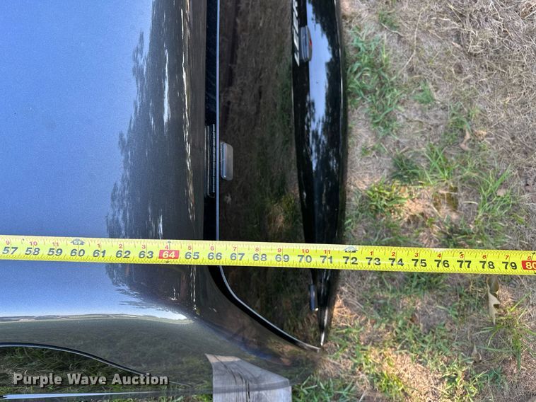 image for item OC9140 Leer 100 XL  pickup truck topper