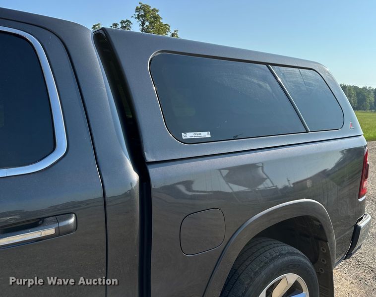 image for item OC9140 Leer 100 XL  pickup truck topper