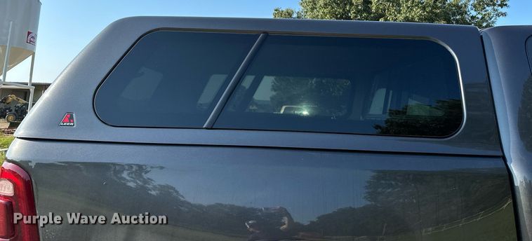 image for item OC9140 Leer 100 XL  pickup truck topper