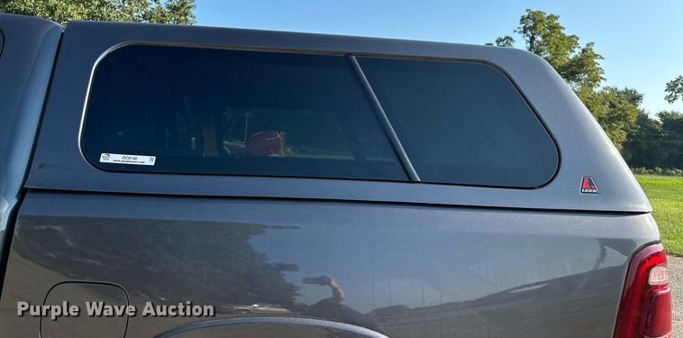 image for item OC9140 Leer 100 XL  pickup truck topper