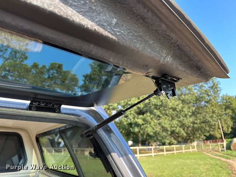 image for item OC9140 Leer 100 XL  pickup truck topper