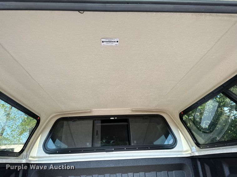 image for item OC9140 Leer 100 XL  pickup truck topper