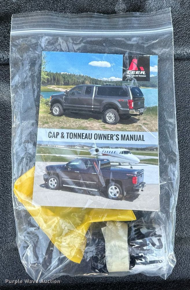 image for item OC9140 Leer 100 XL  pickup truck topper