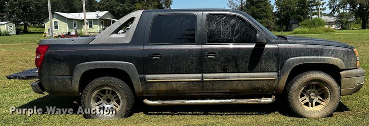 image for item OC9149 2003  Chevrolet Avalanche  Crew Cab pickup truck
