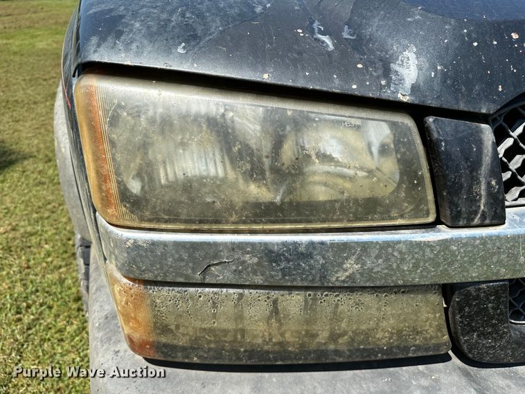 image for item OC9149 2003  Chevrolet Avalanche  Crew Cab pickup truck