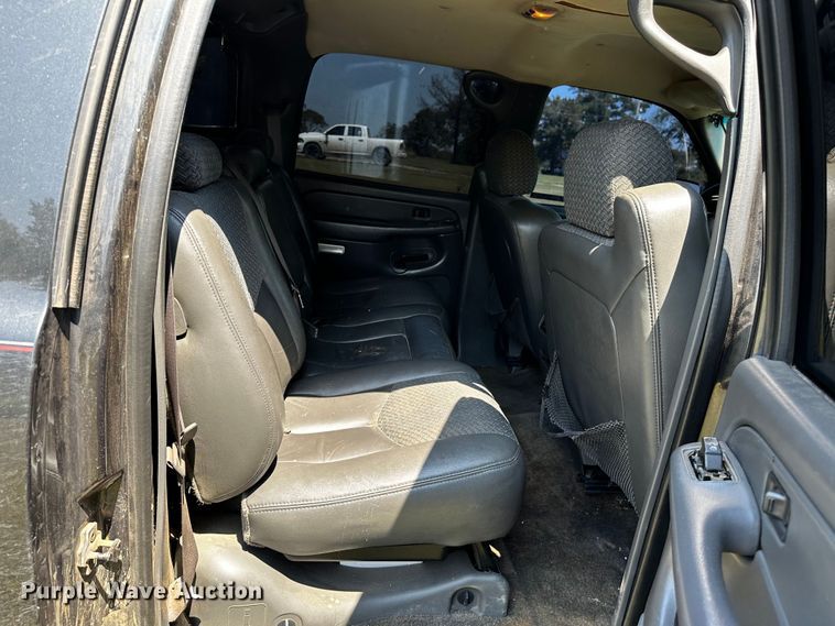 image for item OC9149 2003  Chevrolet Avalanche  Crew Cab pickup truck