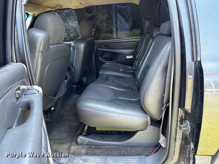 image for item OC9149 2003  Chevrolet Avalanche  Crew Cab pickup truck