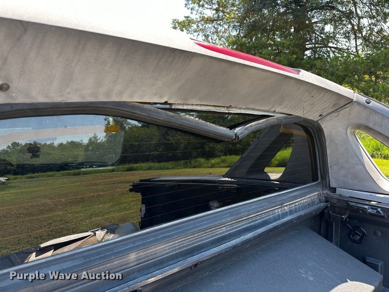 image for item OC9149 2003  Chevrolet Avalanche  Crew Cab pickup truck