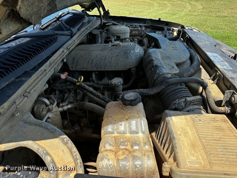 image for item OC9149 2003  Chevrolet Avalanche  Crew Cab pickup truck