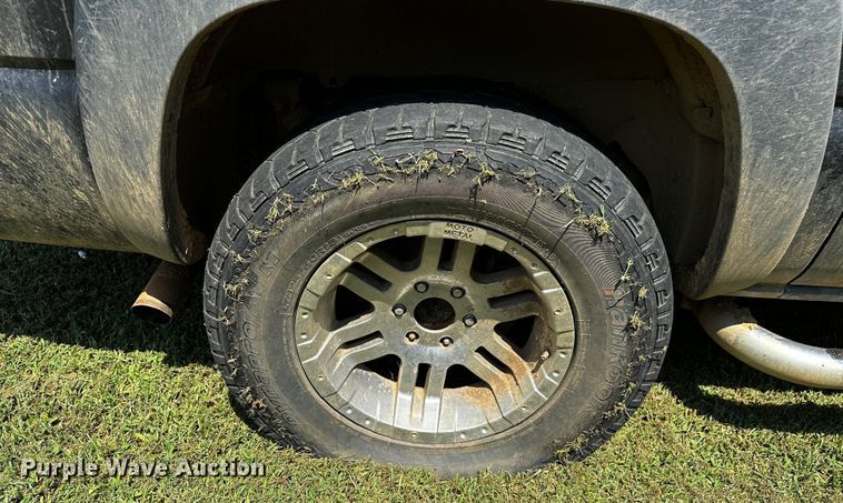 image for item OC9149 2003  Chevrolet Avalanche  Crew Cab pickup truck