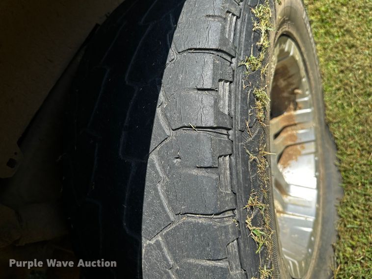 image for item OC9149 2003  Chevrolet Avalanche  Crew Cab pickup truck