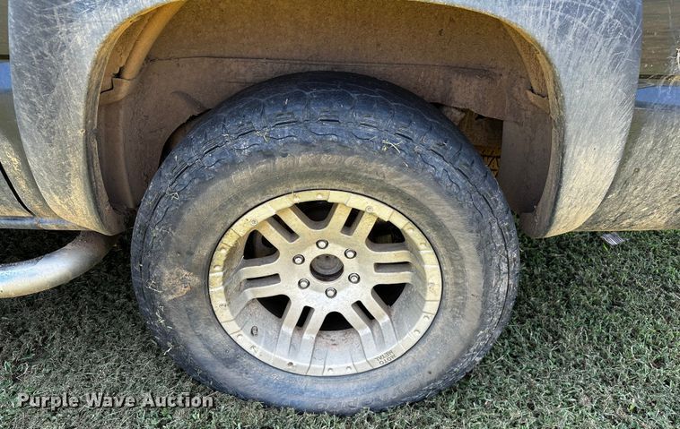 image for item OC9149 2003  Chevrolet Avalanche  Crew Cab pickup truck