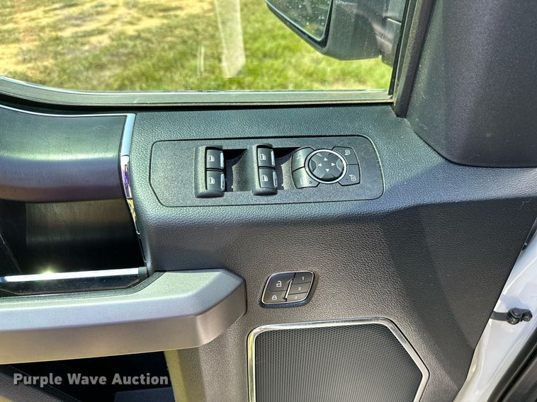 image for item OC9168 2020 Ford F150 Platinum  SuperCrew pickup truck