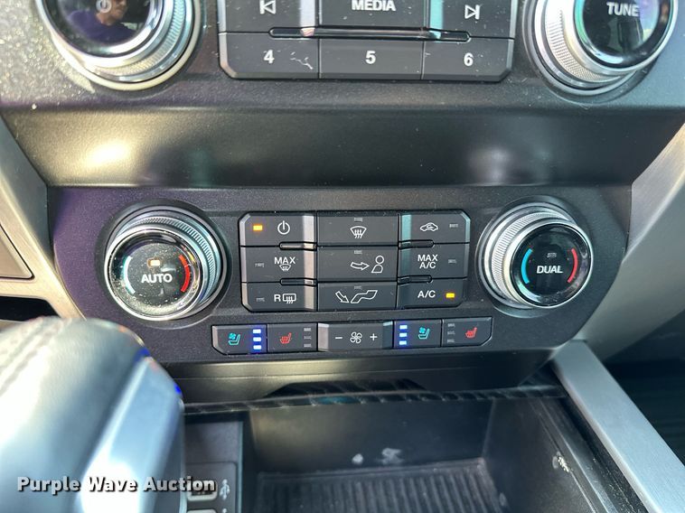 image for item OC9168 2020 Ford F150 Platinum  SuperCrew pickup truck