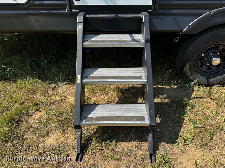 image for item OC9172 2020 Heartland Trail Runner  camper