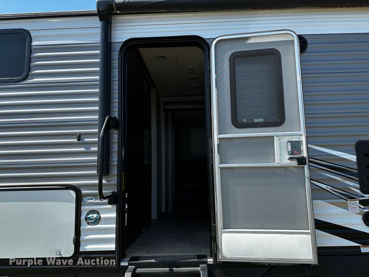image for item OC9172 2020 Heartland Trail Runner  camper