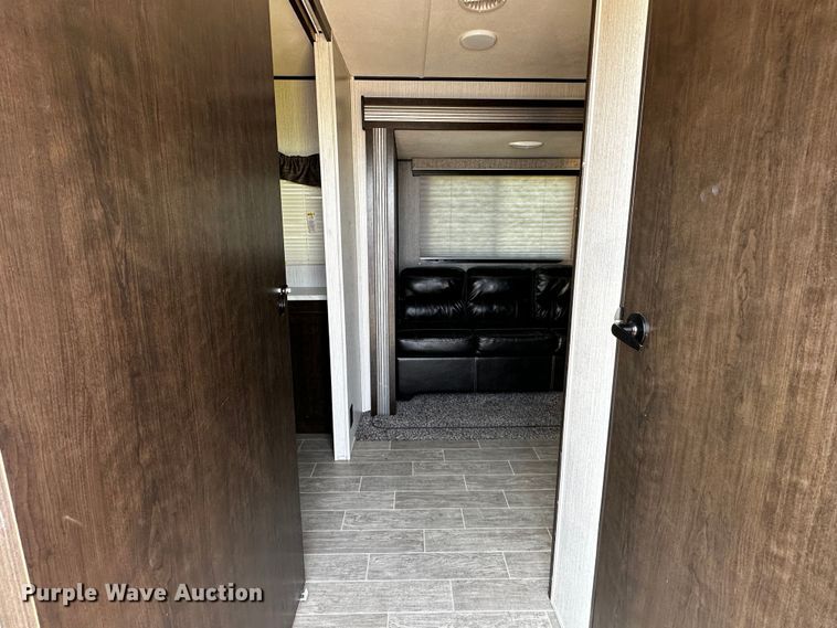 image for item OC9172 2020 Heartland Trail Runner  camper