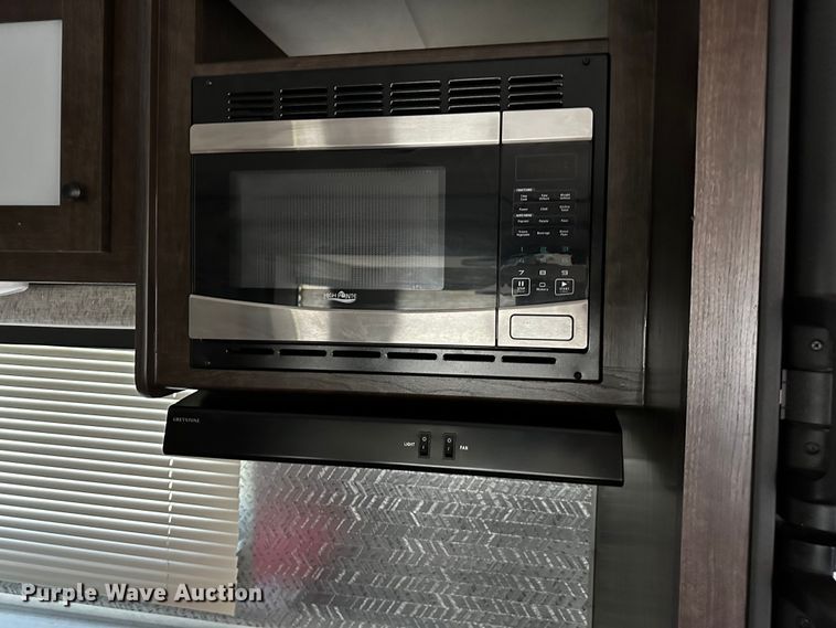 image for item OC9172 2020 Heartland Trail Runner  camper