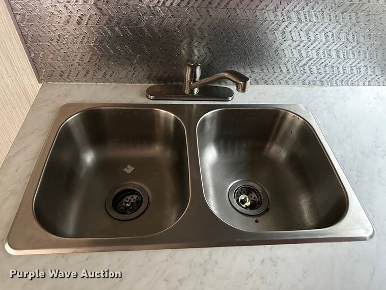 image for item OC9172 2020 Heartland Trail Runner  camper