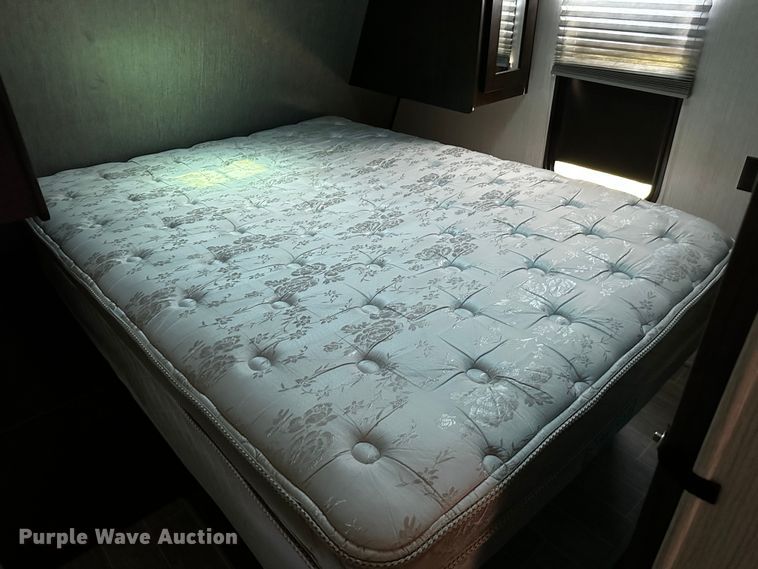 image for item OC9172 2020 Heartland Trail Runner  camper