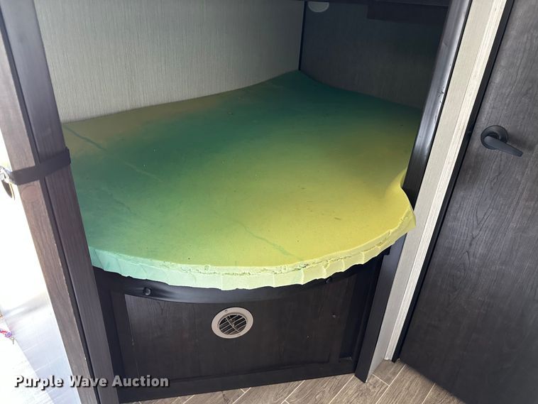 image for item OC9172 2020 Heartland Trail Runner  camper