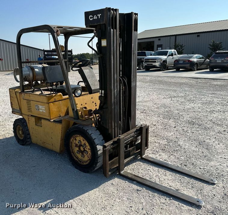 image for item OC9186 Caterpillar V50D  forklift