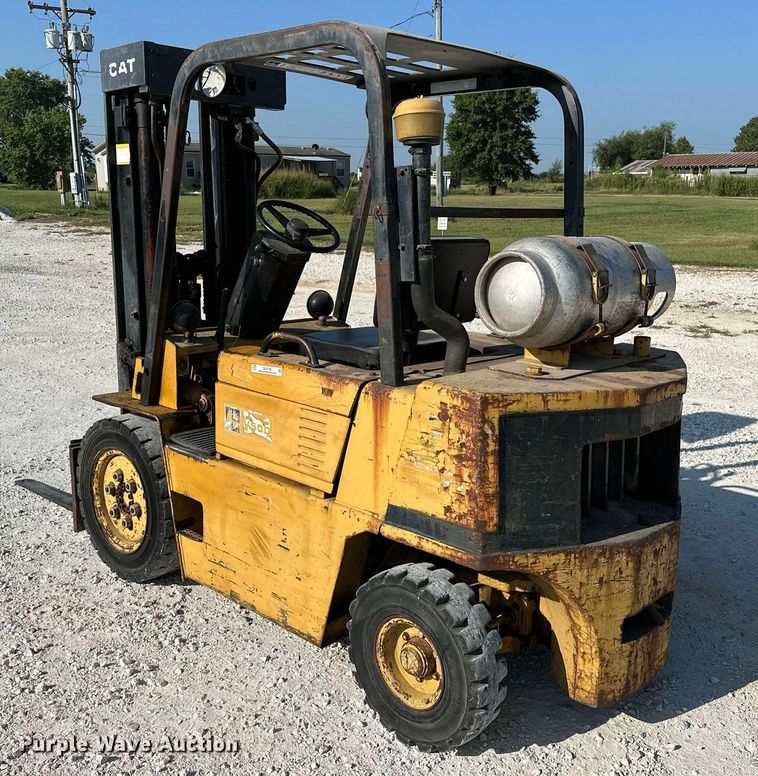 image for item OC9186 Caterpillar V50D  forklift