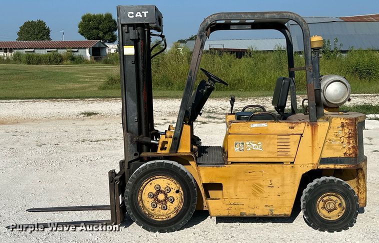 image for item OC9186 Caterpillar V50D  forklift