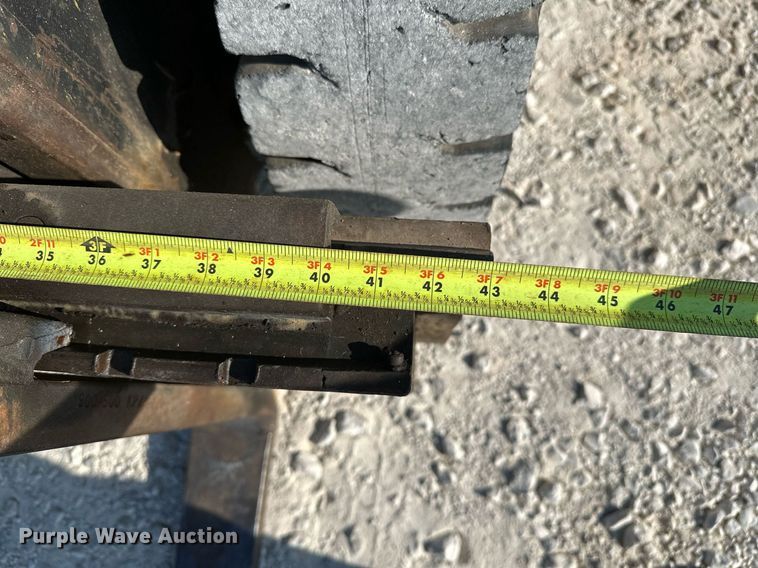 image for item OC9186 Caterpillar V50D  forklift