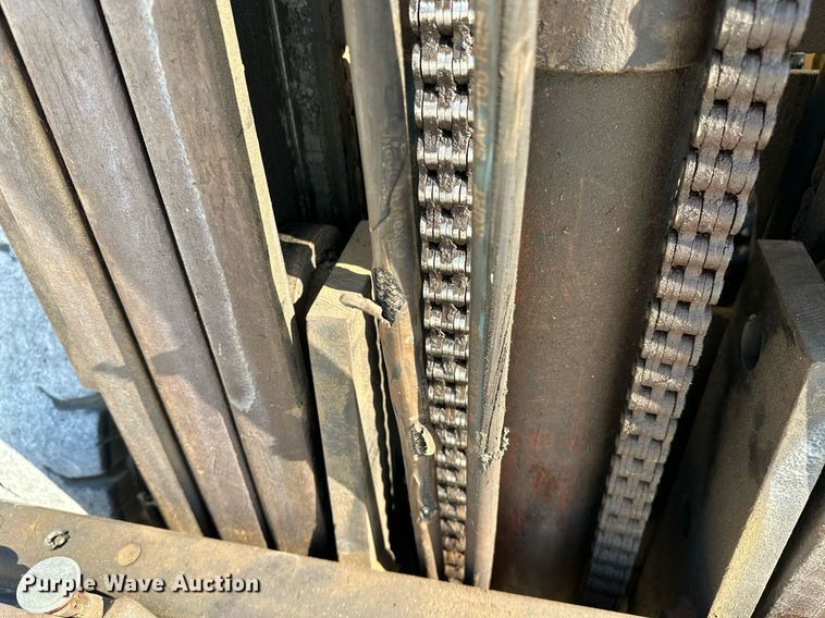 image for item OC9186 Caterpillar V50D  forklift