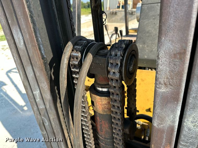 image for item OC9186 Caterpillar V50D  forklift