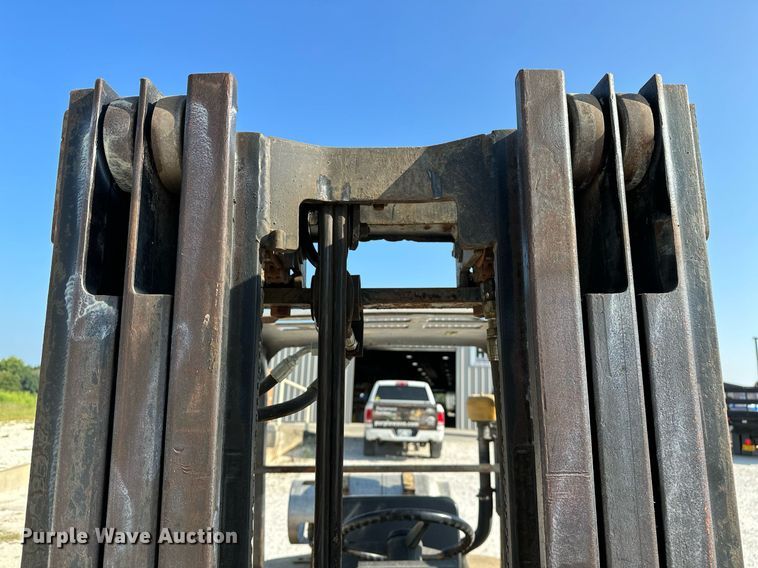 image for item OC9186 Caterpillar V50D  forklift