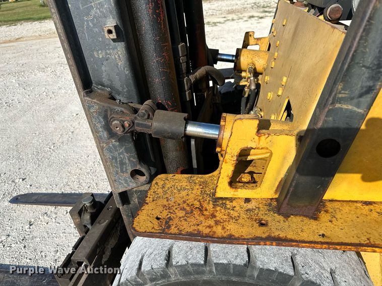 image for item OC9186 Caterpillar V50D  forklift