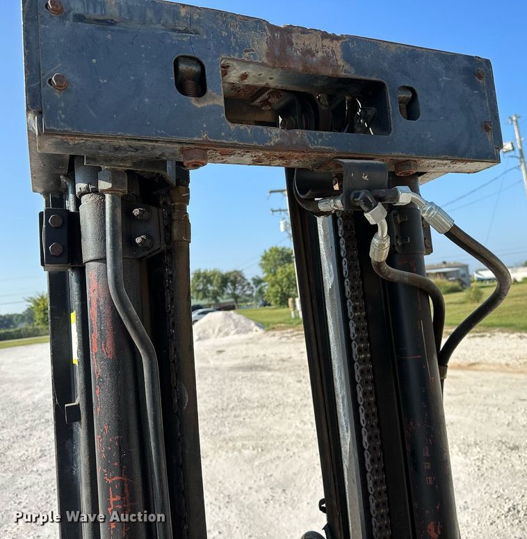 image for item OC9186 Caterpillar V50D  forklift