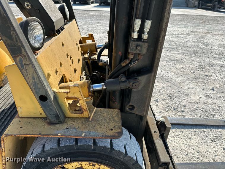 image for item OC9186 Caterpillar V50D  forklift