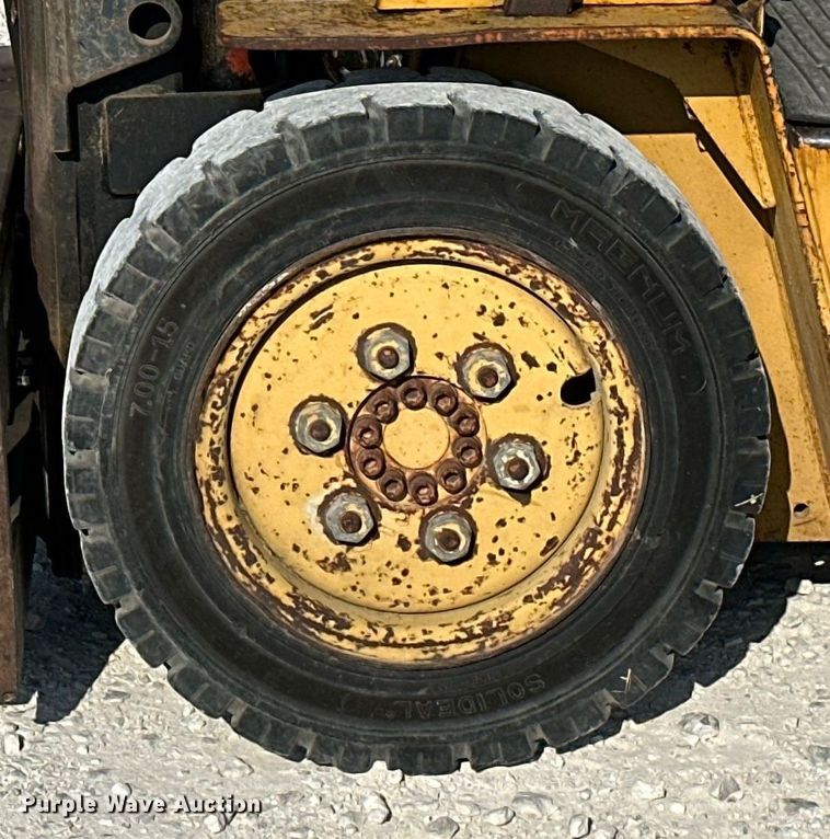 image for item OC9186 Caterpillar V50D  forklift