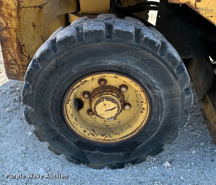 image for item OC9186 Caterpillar V50D  forklift