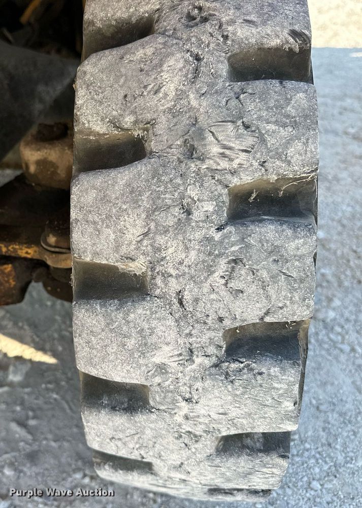 image for item OC9186 Caterpillar V50D  forklift