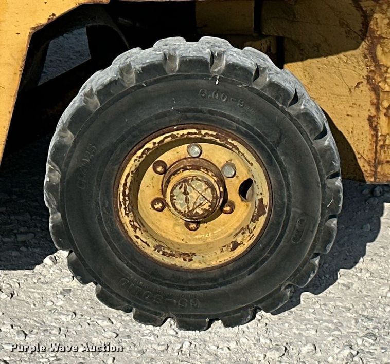 image for item OC9186 Caterpillar V50D  forklift