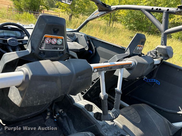 image for item OC9209 2020 Can-Am Maverick X3 Max  utility vehicle