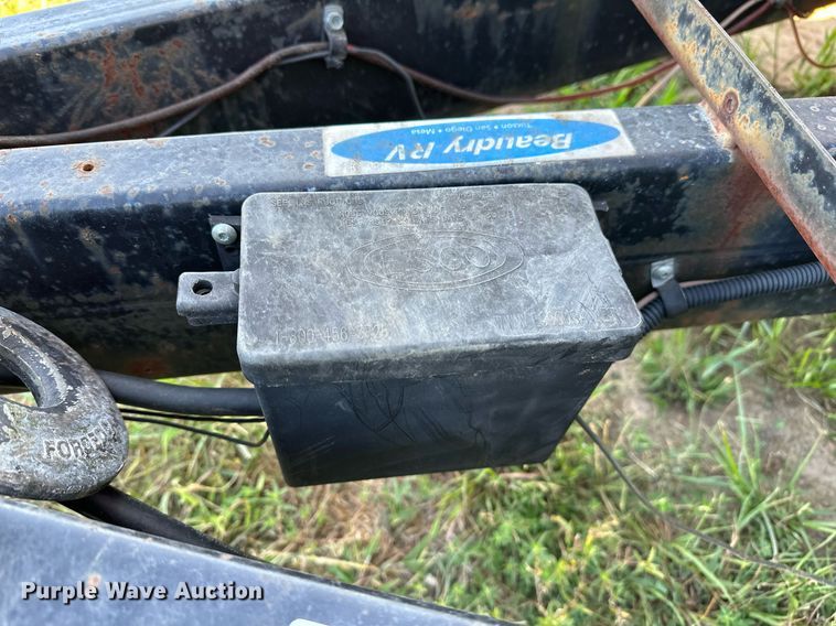 image for item OC9211 2003 Roadmaster Campmaster  camper