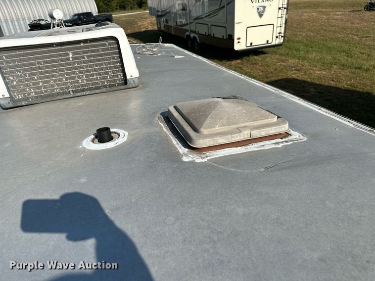 image for item OC9211 2003 Roadmaster Campmaster  camper