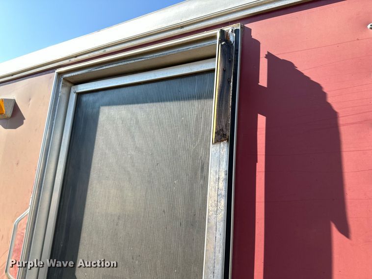 image for item OC9211 2003 Roadmaster Campmaster  camper