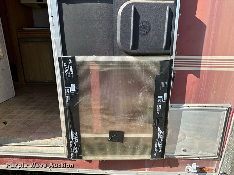 image for item OC9211 2003 Roadmaster Campmaster  camper