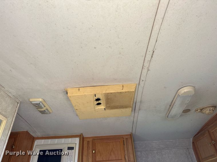 image for item OC9211 2003 Roadmaster Campmaster  camper