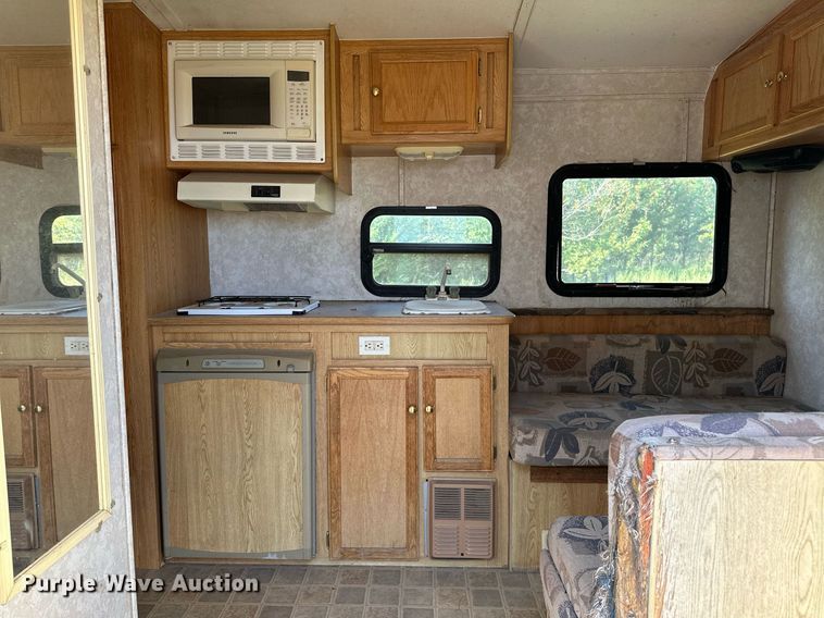 image for item OC9211 2003 Roadmaster Campmaster  camper