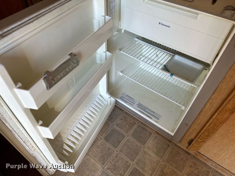 image for item OC9211 2003 Roadmaster Campmaster  camper