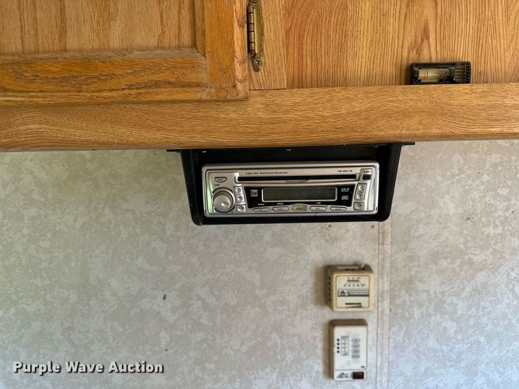 image for item OC9211 2003 Roadmaster Campmaster  camper