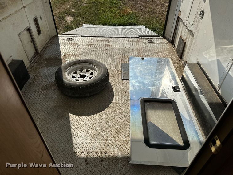 image for item OC9211 2003 Roadmaster Campmaster  camper